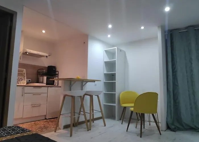 Studio Independant Dans Maison De Village